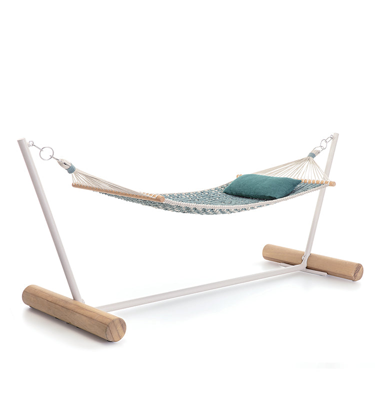 Patio free-standing hammock / hanging hammock